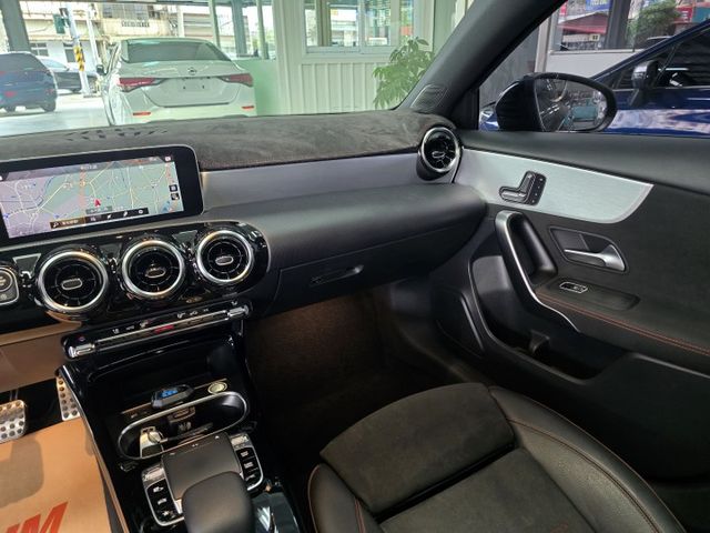 總代理A250 AMGLine  A45外觀套件/可變排氣聲浪  第18張相片