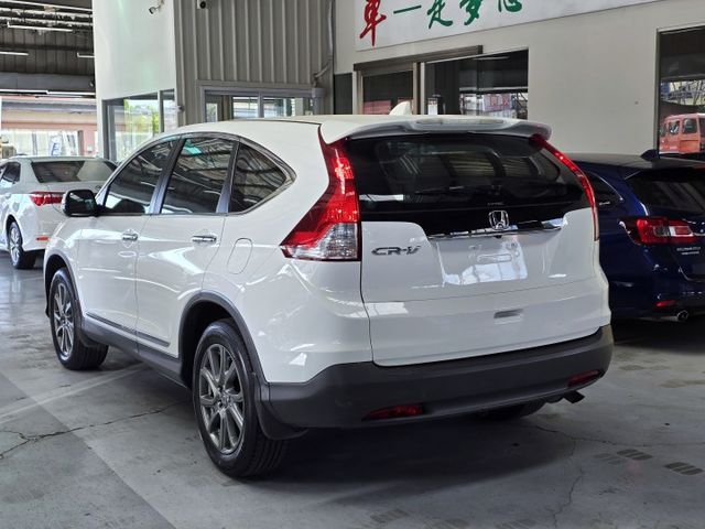 小改款 CRV2.4 VTi-S 一手車 僅跑11萬 超綿密  第2張相片