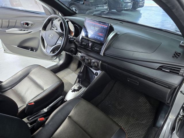 YARIS  第9張相片