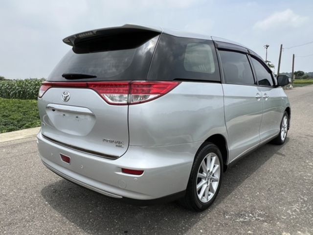 TOYOTA豐田 PREVIA  第2張相片