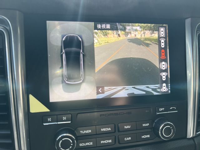 PORSCHE保時捷 MACAN  第7張相片