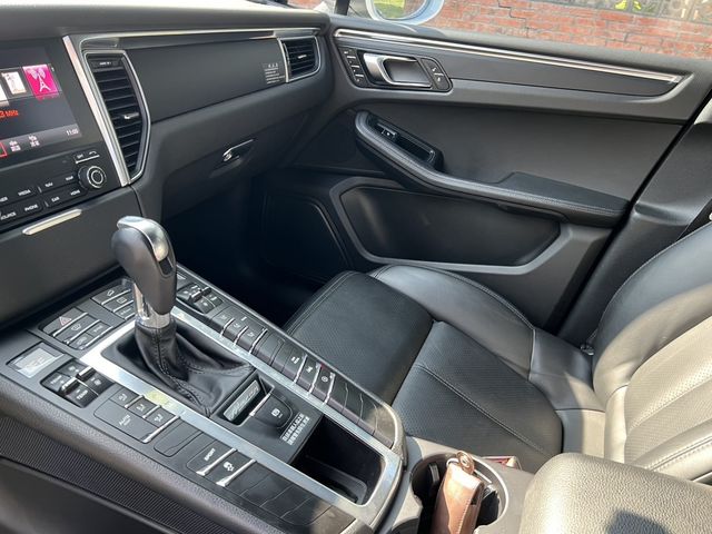 PORSCHE保時捷 MACAN  第9張相片