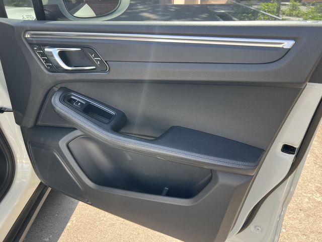 PORSCHE保時捷 MACAN  第13張相片