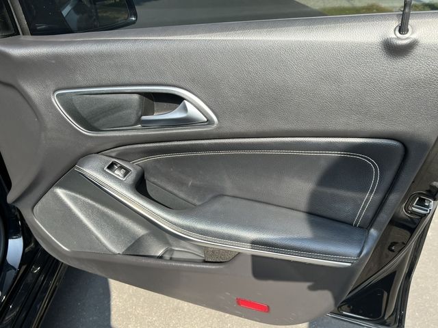 M-BENZ賓士 CLA250  第12張相片