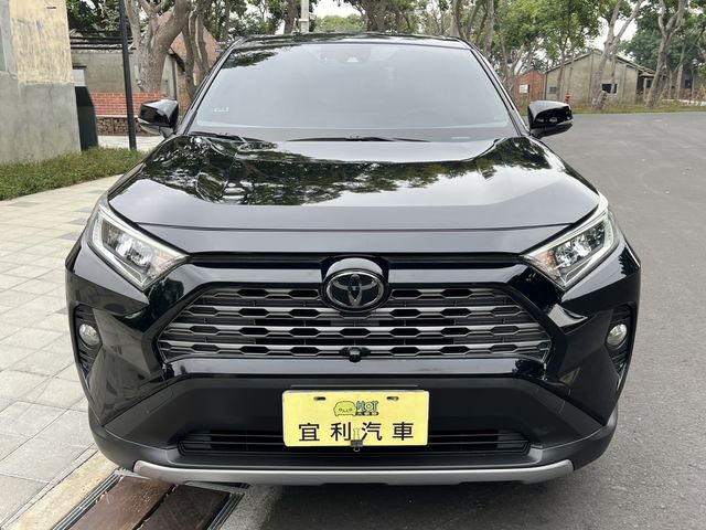 TOYOTA豐田 RAV4  第3張相片