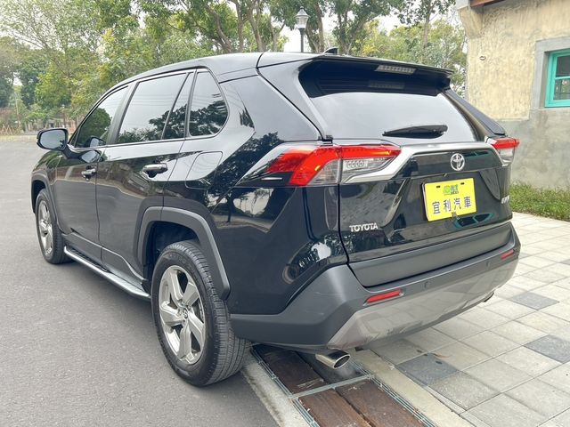 TOYOTA豐田 RAV4  第15張相片