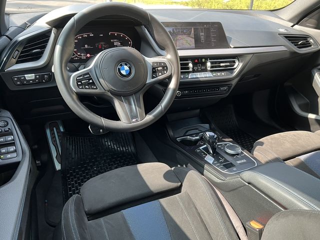 BMW寶馬 218I M SPORT  第5張相片