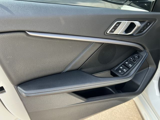 BMW寶馬 218I M SPORT  第11張相片