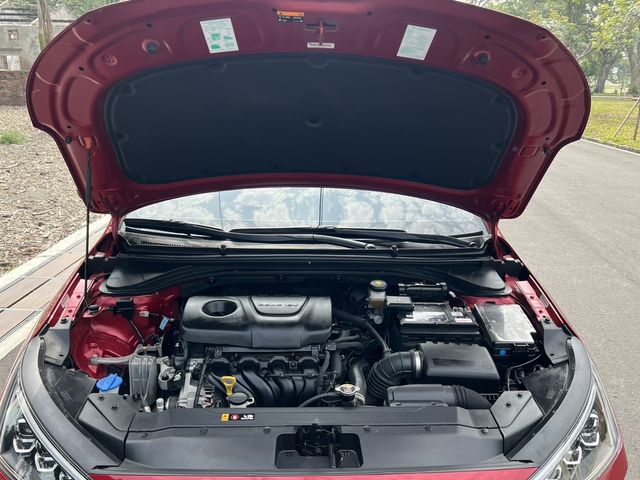 HYUNDAI現代 ELANTRA  第11張相片