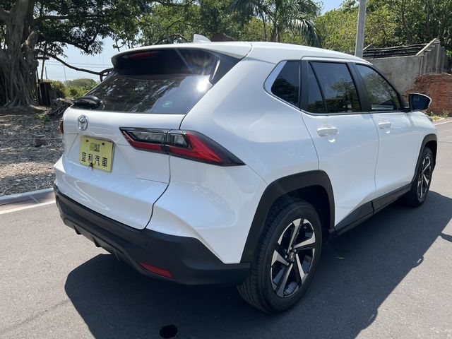 TOYOTA豐田 YARIS CROSSOVER  第2張相片