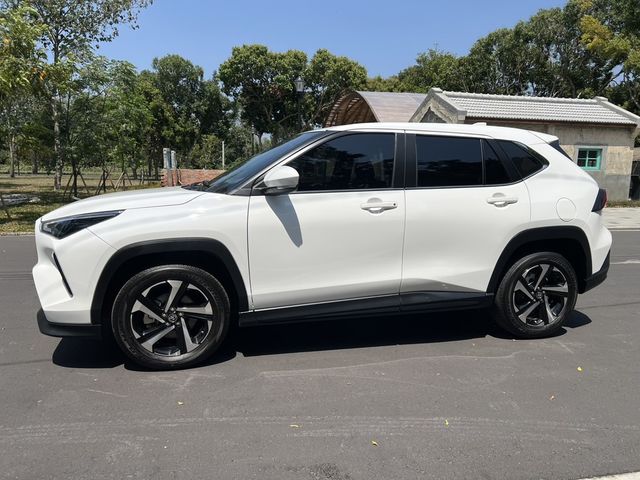 TOYOTA豐田 YARIS CROSSOVER  第18張相片