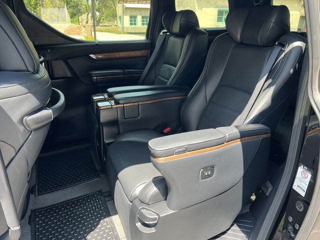 TOYOTA豐田 ALPHARD  第13張相片