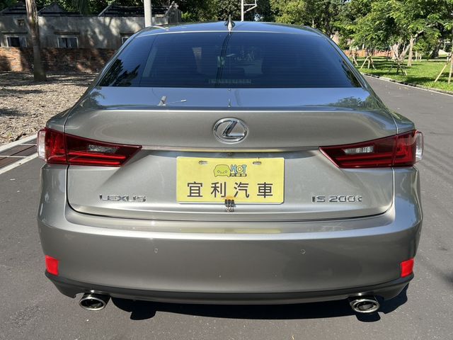 LEXUS凌志 IS200T  第4張相片