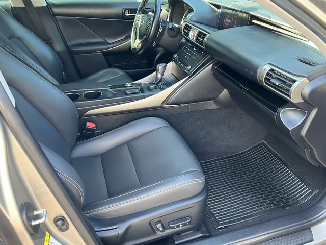 LEXUS凌志 IS200T  第7張相片