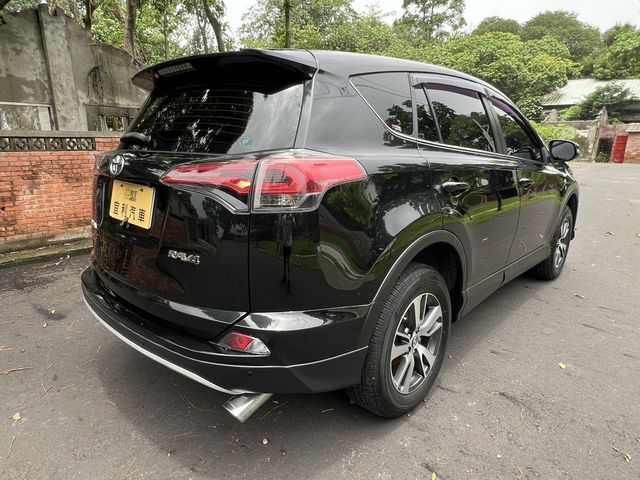 TOYOTA豐田 RAV4  第2張相片