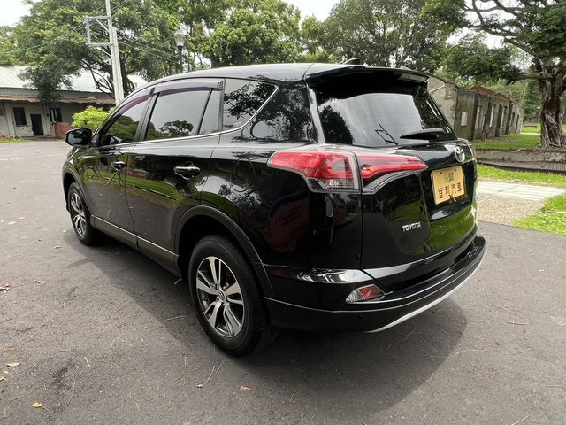 TOYOTA豐田 RAV4  第18張相片