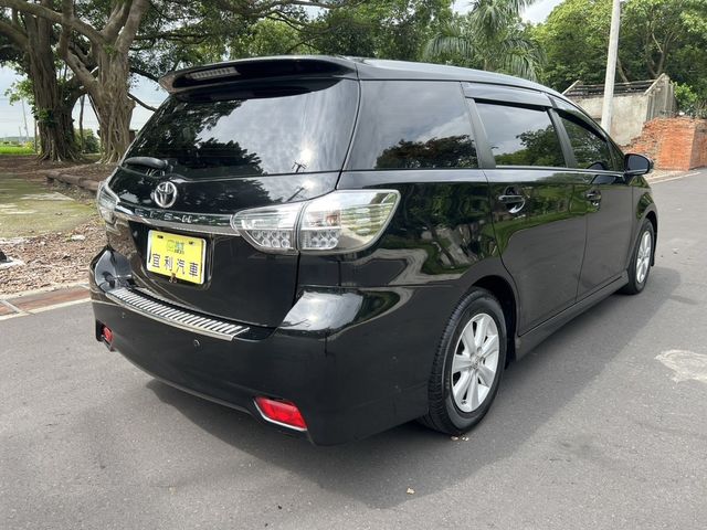 TOYOTA豐田 WISH  第2張相片