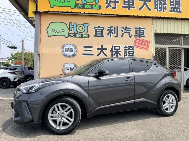 TOYOTA豐田 C-HR  第1張相片
