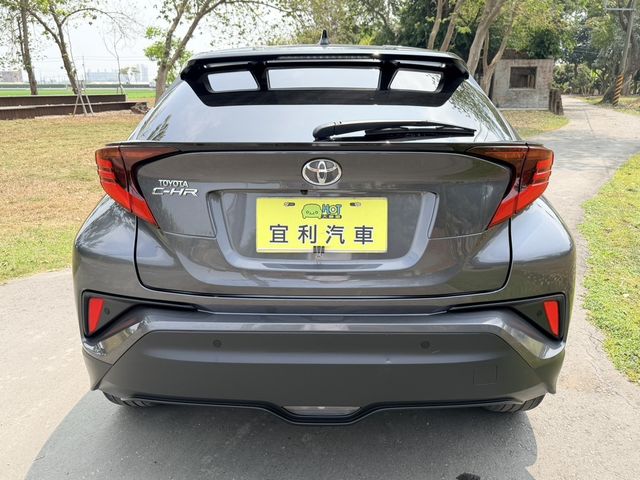 TOYOTA豐田 C-HR  第4張相片