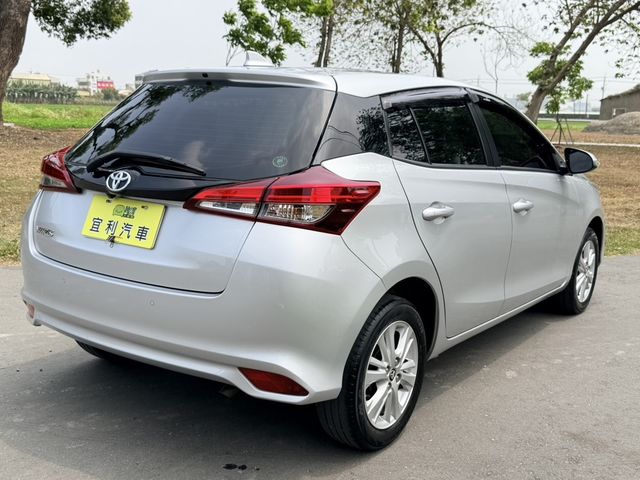 TOYOTA豐田 YARIS  第2張相片