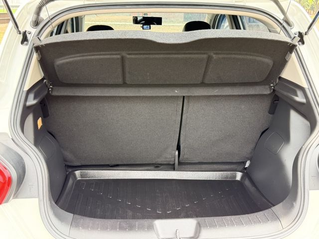 NISSAN日產 TIIDA  第16張相片