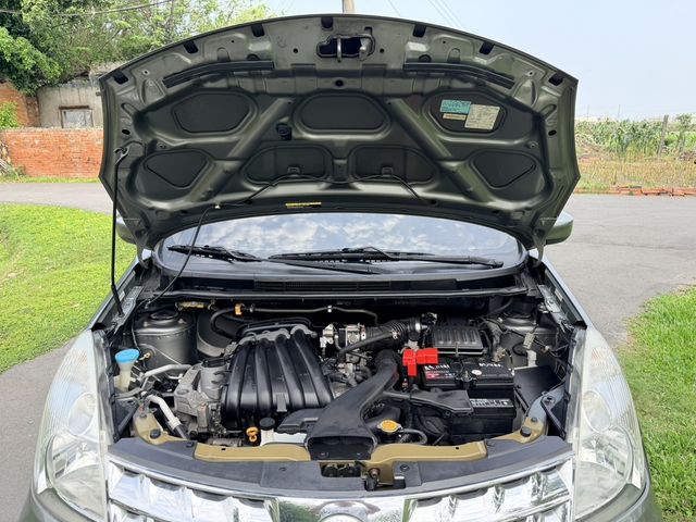 NISSAN日產 LIVINA  第6張相片