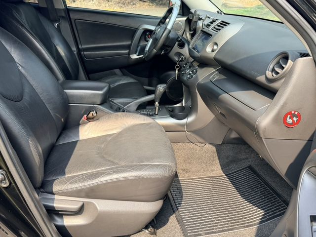 TOYOTA豐田 RAV4  第10張相片