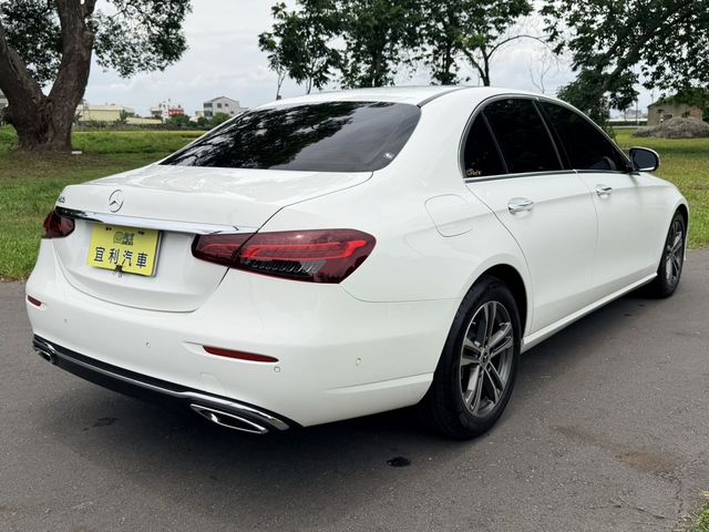 M-BENZ賓士 E200  第2張相片