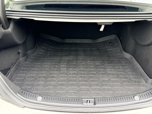 M-BENZ賓士 E200  第15張相片