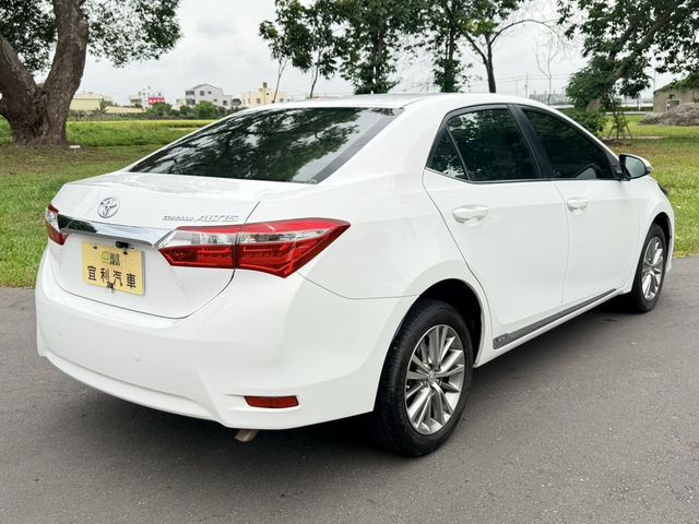 TOYOTA豐田 ALTIS  第2張相片