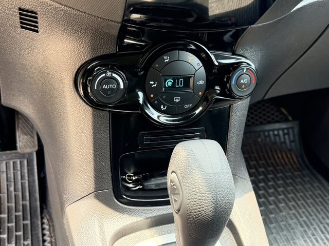 FORD福特 FIESTA  第7張相片
