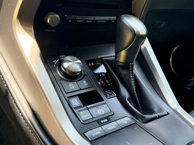 LEXUS凌志 NX200  第7張相片