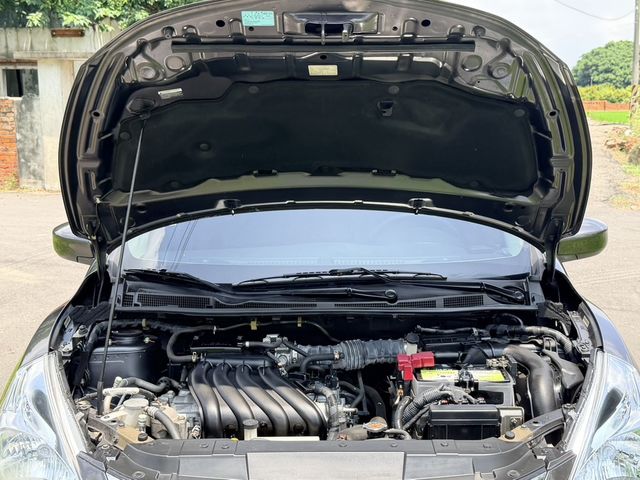 NISSAN日產 TIIDA  第6張相片