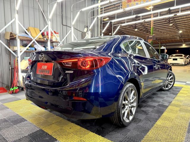 MAZDA 3 4D 旗艦 可全貸  BOSE音響 衛星導航 電動座椅  第3張相片