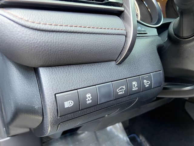 Camry 油電 新款 一手車 跑少 抬頭顯示器  第12張相片