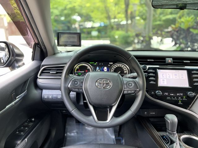 Camry 油電 新款 一手車 跑少 抬頭顯示器  第13張相片
