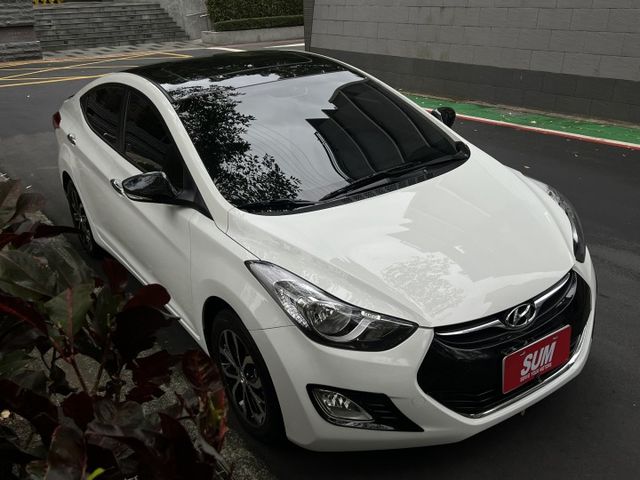 Elantra 1.8 黑潮版 8向電動椅 摸門 免鎖匙 跑少  第6張相片
