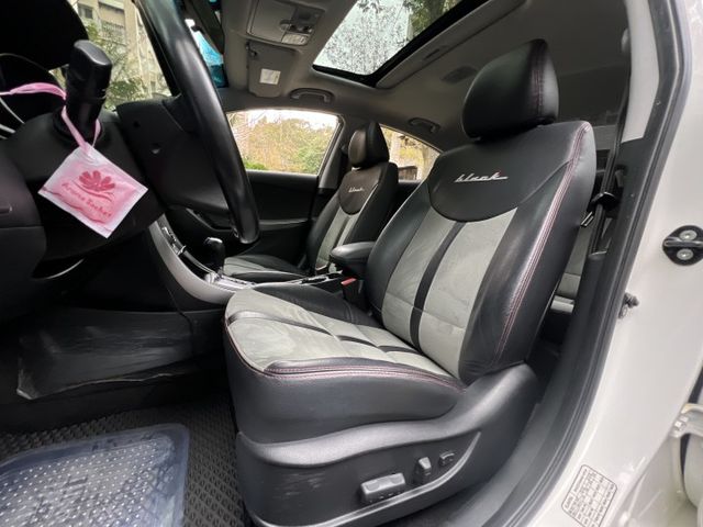 Elantra 1.8 黑潮版 8向電動椅 摸門 免鎖匙 跑少  第12張相片