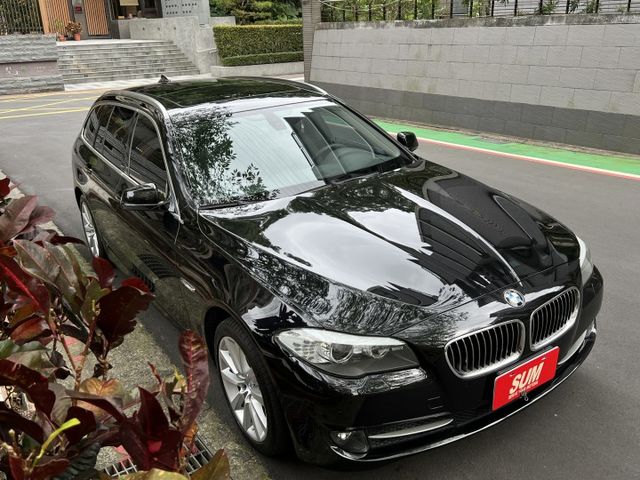 528i 旅行車 頭批3.0 電動以電動方向盤 IKEY  導航快撥  第5張相片