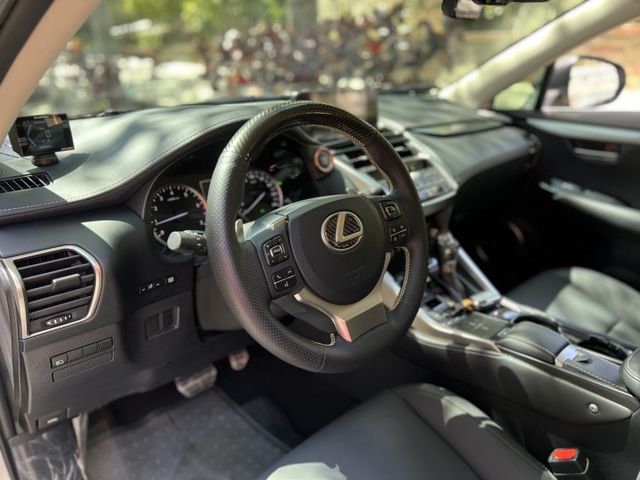 NX200 菁英版2.0 全速率跟車 盲點 通風座椅 電動方向盤  第9張相片