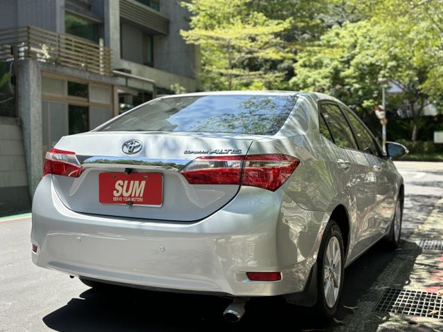 電動收折 運動方向盤 倒車顯影 導航 四輪剛更換  第4張相片