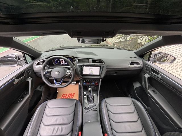 Tiguan R一手車跟車 數位儀錶板 原鈑原漆 新車216萬  第8張相片