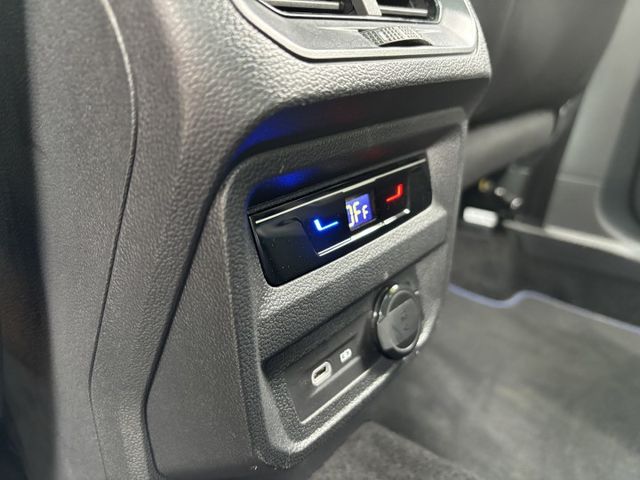 Tiguan R一手車跟車 數位儀錶板 原鈑原漆 新車216萬  第15張相片