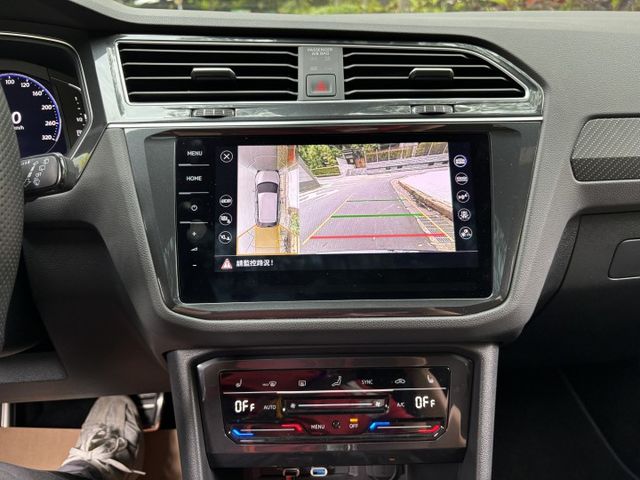 Tiguan R一手車跟車 數位儀錶板 原鈑原漆 新車216萬  第17張相片
