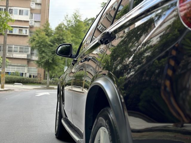 X5 XDRIVE35I 4傳 原漆 輪胎新 原鈑件 完整保養紀錄  第19張相片