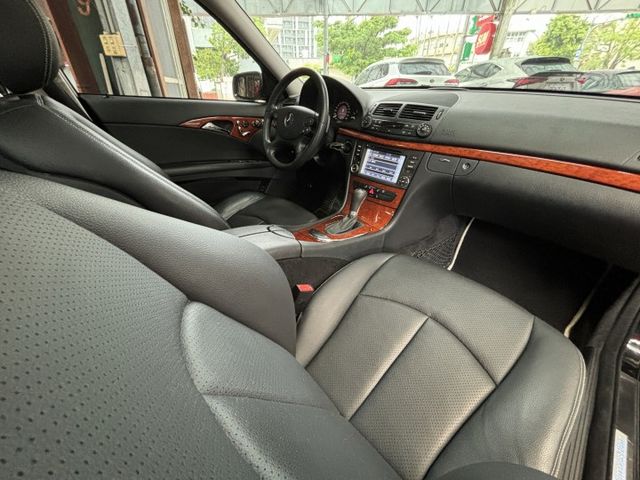 極品稀有E280 尖頭小改款 車況優車主用心照顧W211  第6張相片