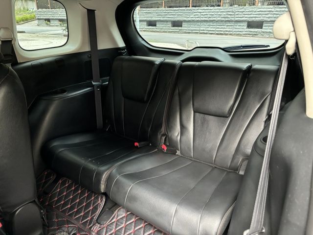 Mazda5 7人座 電動椅 恆溫 無限Carplay 三台螢幕  第14張相片