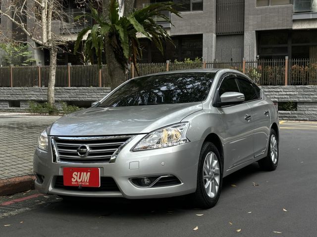 『實車實價』Sentra 1.8 ikey 定速 胎壓 自動大燈 恆溫 跑少  第1張相片