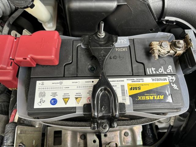 『實車實價』Sentra 1.8 ikey 定速 胎壓 自動大燈 恆溫 跑少  第20張相片