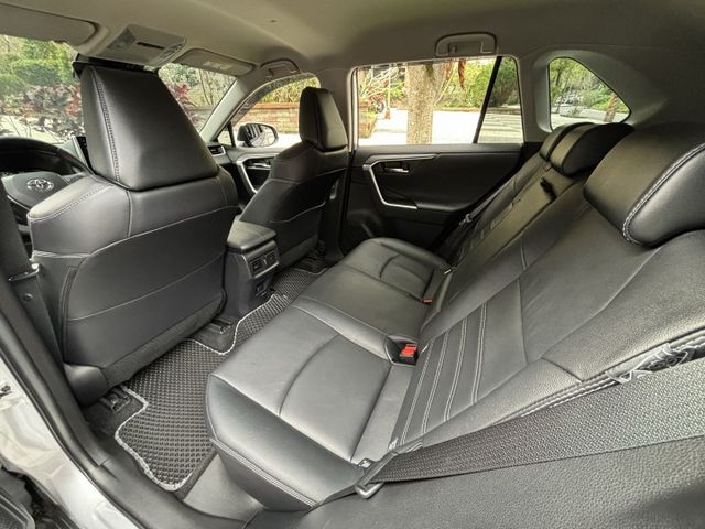 『實車實價』Rav4 2.0 電尾門 環景 全速率跟車 冷熱座椅 IKEY  第10張相片